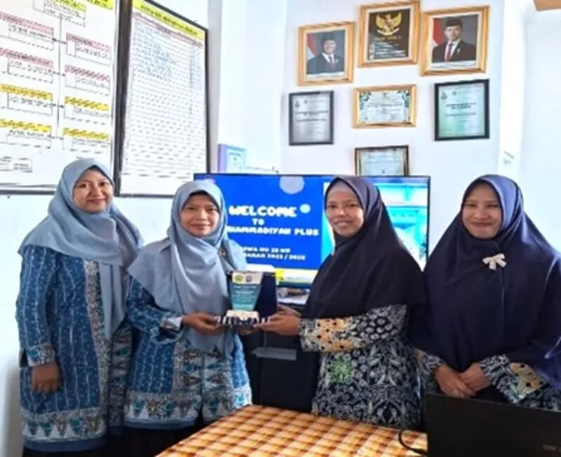 SD Muhammadiyah Plus Kota Mojokerto Sambut Hangat Kunjungan Studi Tiru MI Nurul Falah Tangunan