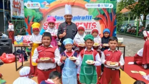 SD Muhammadiyah 1 Krian Gelar Super Parent, Ajak Siswa Jadi Master Chef Sehari