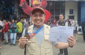 OlympicAD VIII: Inovasi Spare Part Motor Antarkan Suryono Raih Medali Emas