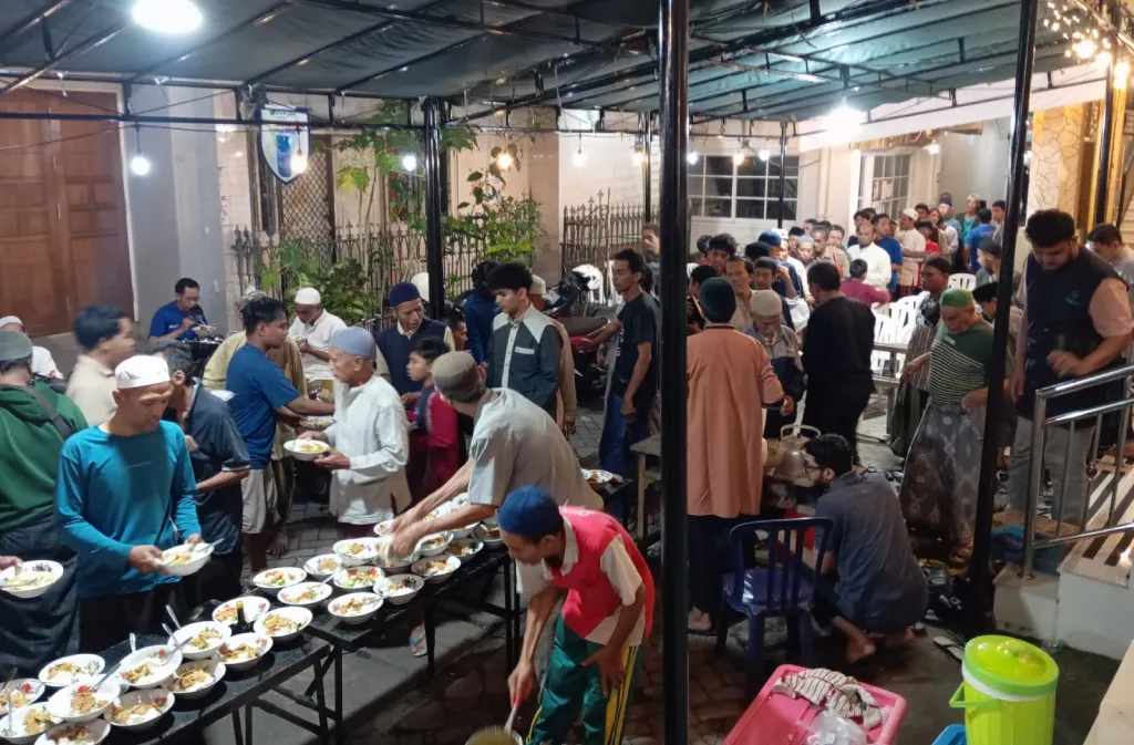 Masjid Taqwa, Peninggalan KH Mas Mansur, Hidupkan Tradisi Berbagi