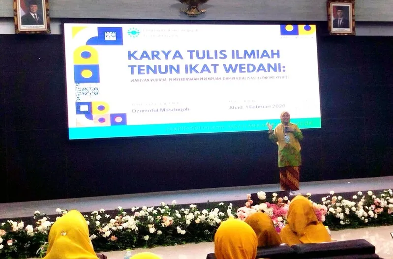 LBSO PDA Kabupaten Gresik Sosialisasikan Kain Tenun Ikat Wedani pada Pertemuan Periodik ke-X