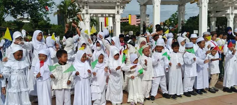 Gandeng TK Aisyiyah 8 Surabaya, SD Muhammadiyah 20 Surabaya Semarakkan Syiar Ramadan di Tugu Pahlawan