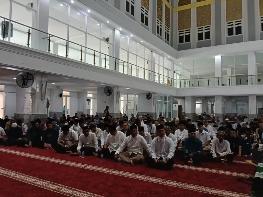 Jamaah yang hadir di Pengajian Ahad Pagi PDM Sidoarjo.
