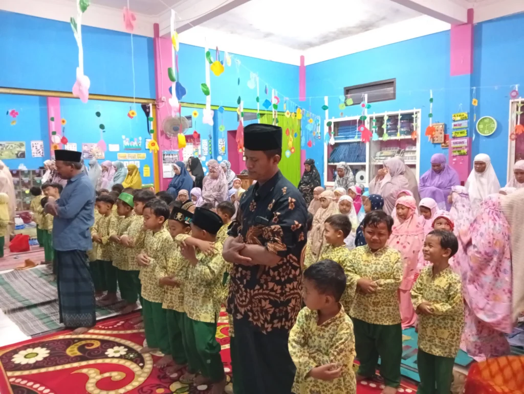 Rajut Silaturahmi, TK ABA 28 Karangsemanding Gelar Bukber di Puncak Festival Ramadan