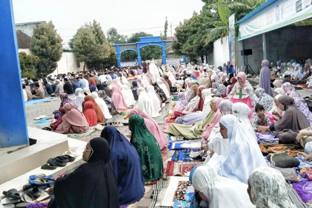 Khutbah Idulfitri Lamongan Bahas Tantangan Global