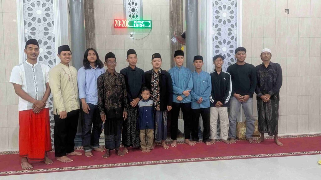 PRM Meteseh Gelar Kajian Menjelang Berbuka dan Perpisahan Santri PDL Al-Mizan