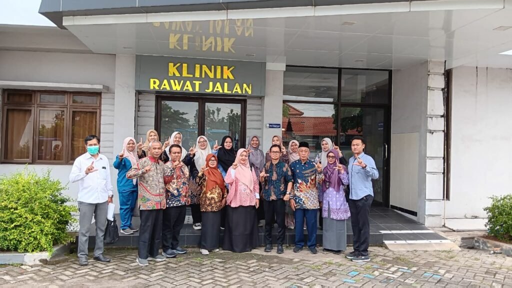 Visitasi Klinik Pratama Rawat Jalan UMLA Medical Center oleh Tim Perizinan Kabupaten Lamongan