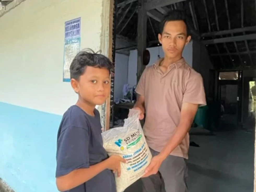 Darul Arqom SD Muhammadiyah 2 Bojonegoro Hadirkan Praktik Tasaruf Zakat