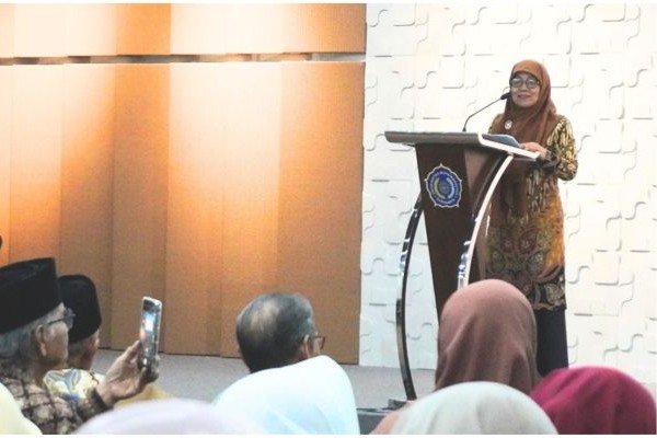 Jangan Berhenti sebagai Menara Gading, tapi Jadilah Menara Air