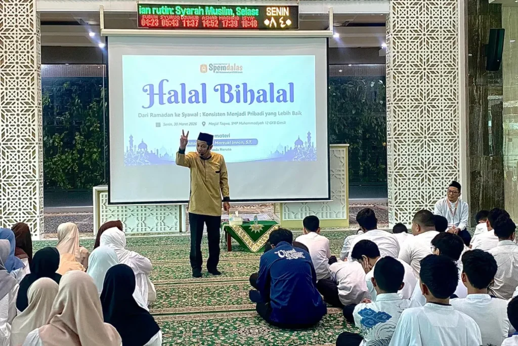 Halalbihalal SMP Muhammadiyah 12 GKB, Siswa Diberi Tausiyah
