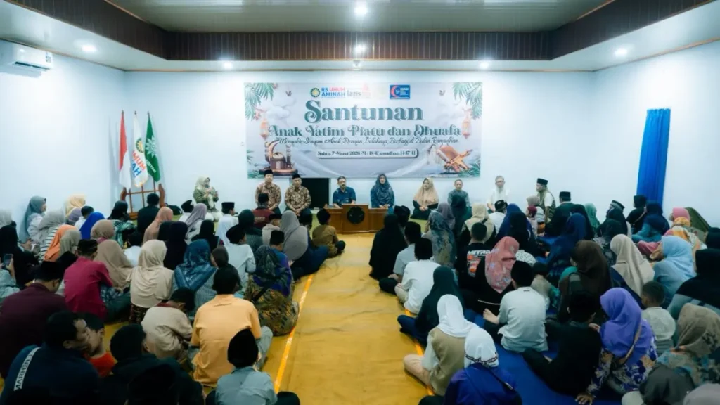 Mengukir Senyum, RSU Aminah Blitar Santuni Anak Yatim