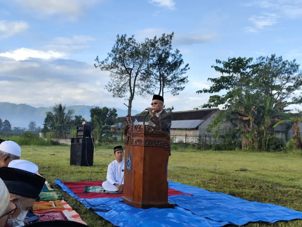 Prof Hairus Salikin Tekankan Kasih Sayang Sepanjang Tahun dalam Khutbah Idulfitri