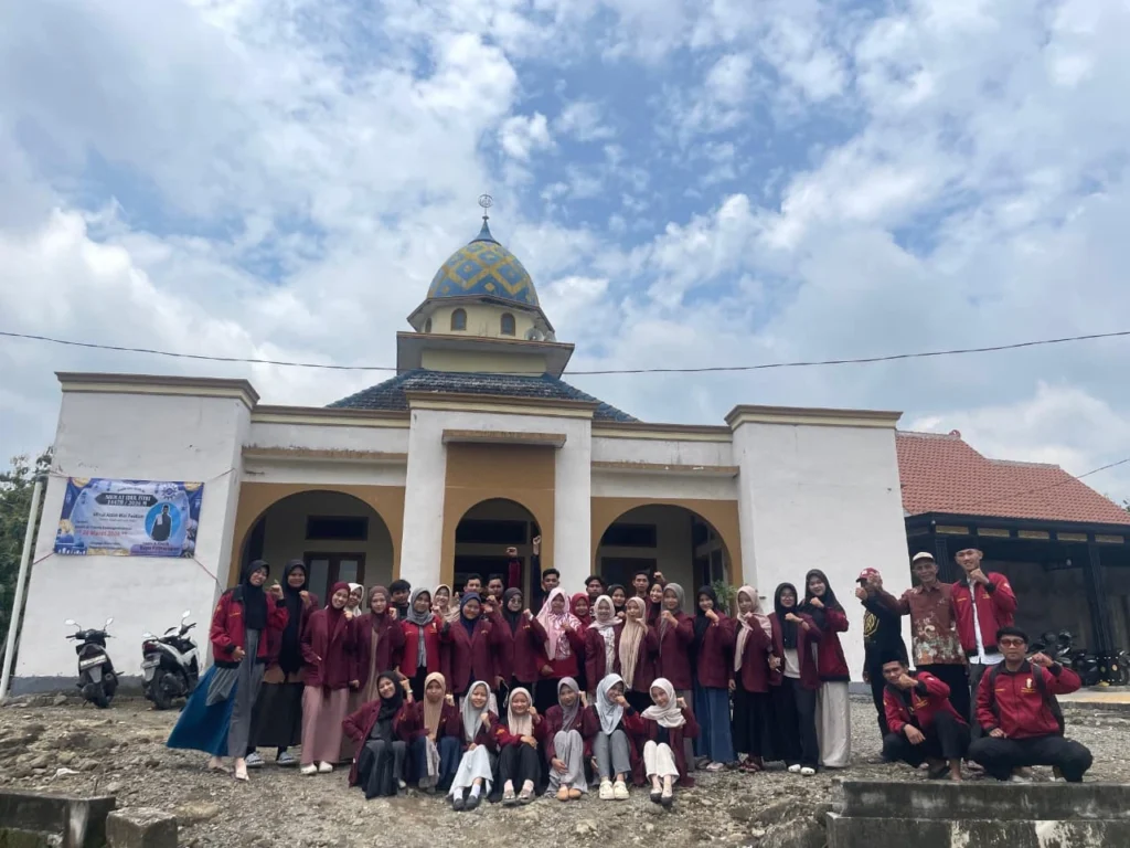 IMM Al-Iskandariyah UMLA Gelar Safari Ramadan di Desa Gebangangkrik