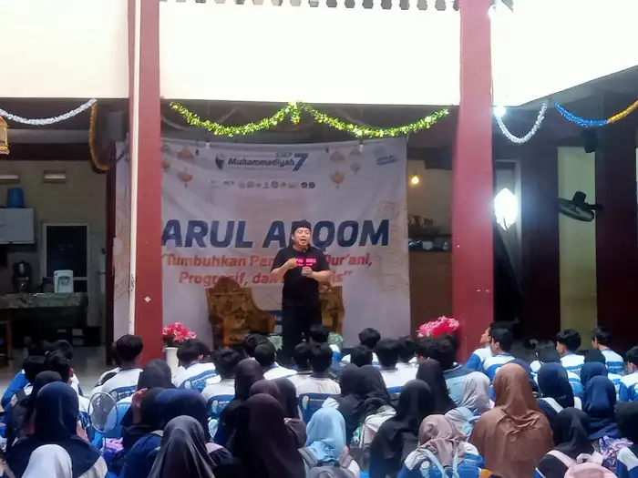 Navigasi Cerdas Sekolahnya Para Pemimpin dalam Merespons Permen Komdigi No. 9/2026 Terkait Pembatasan Akun Anak