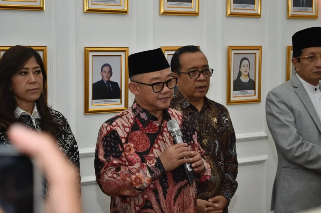 Kemendikdasmen Dukung SKB Tujuh Menteri tentang Pembelajaran Teknologi Digital