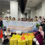 Kolaborasi Hizbul Wathan SMAM 10 dan Lazismu Surabaya Bagikan Sahur