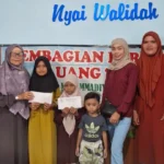 LKSA Muhammadiyah Nyai Walidah Bagikan Parsel dan THR untuk Santri