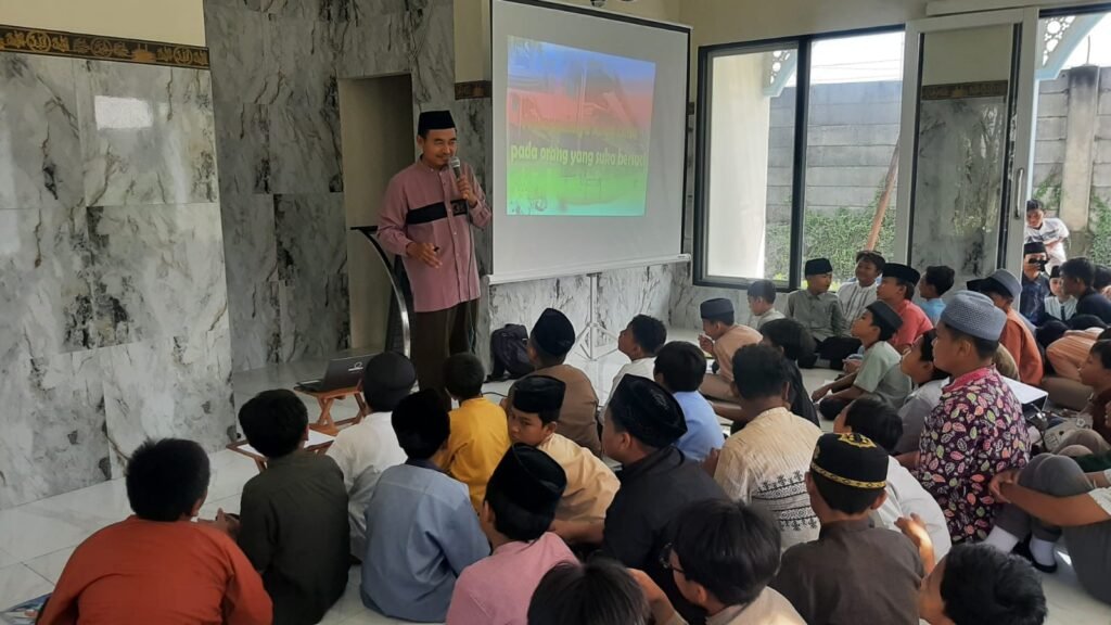 Darul Arqam SD Muwri Gresik Hadirkan Pendongeng Nasional