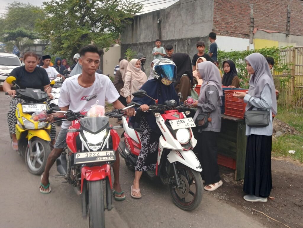 SMK MULIA Jember: Mengetuk Pintu Langit Lewat 10 Ribu Cup Takjil