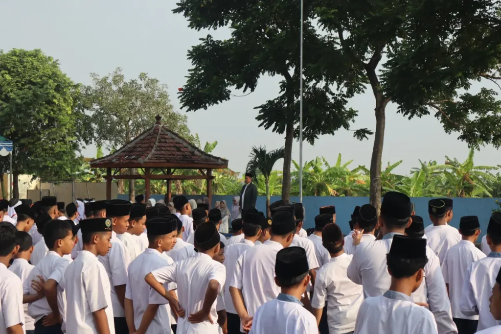 MA Muhammadiyah 9 Al Mizan Lamongan Gelar Apel Halal Bihalal
