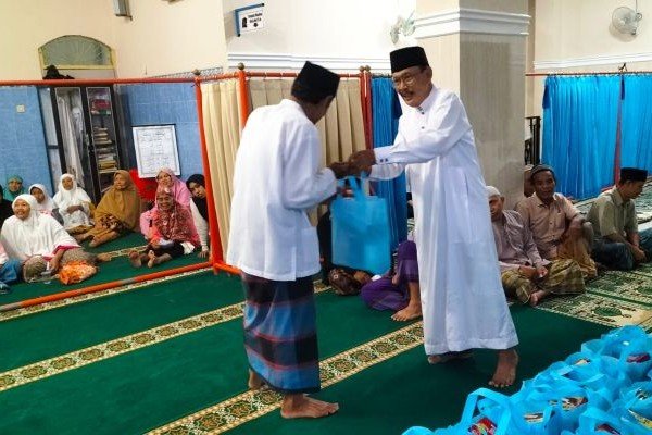 Wujudkan Masjid Berkemajuan, MNH Tanjung Tebar Bahagia untuk Yatim dan Santri