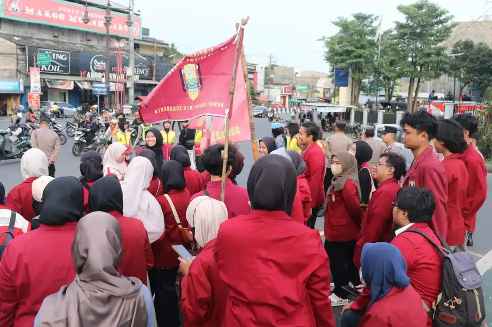 PC IMM Ahmad Dahlan Surakarta Gelar Aksi Takjil dan Mimbar Bebas