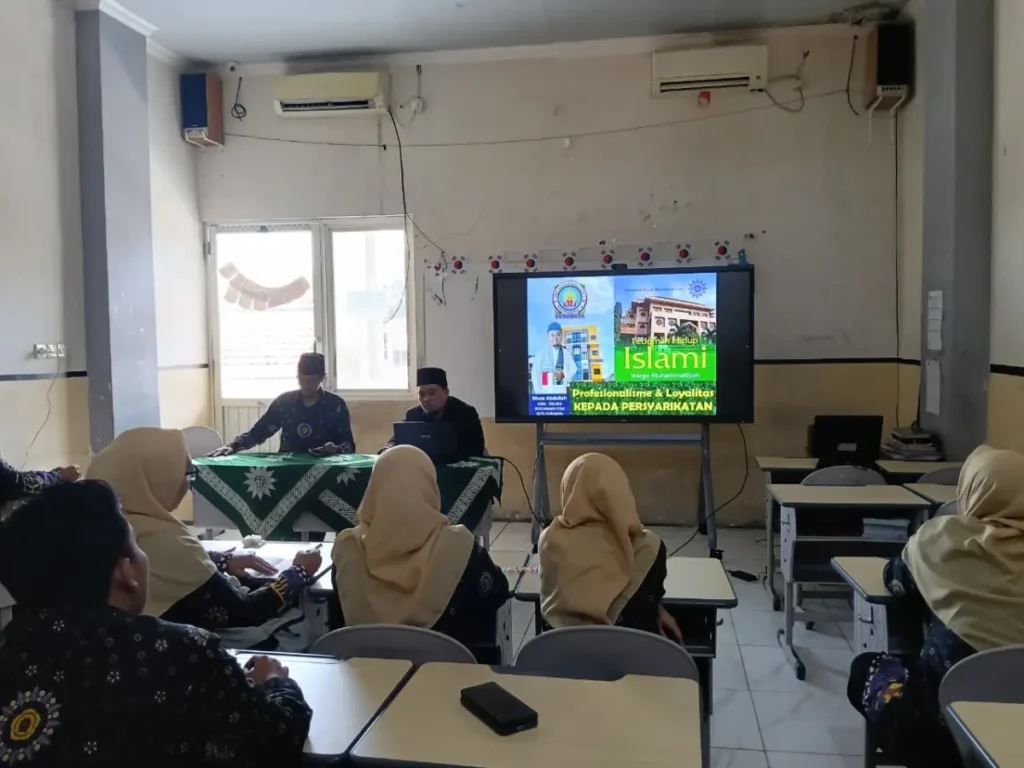 Penguatan Ideologi Muhammadiyah Lewat Baitul Arqam di SMP Muhammadiyah 1 Surabaya