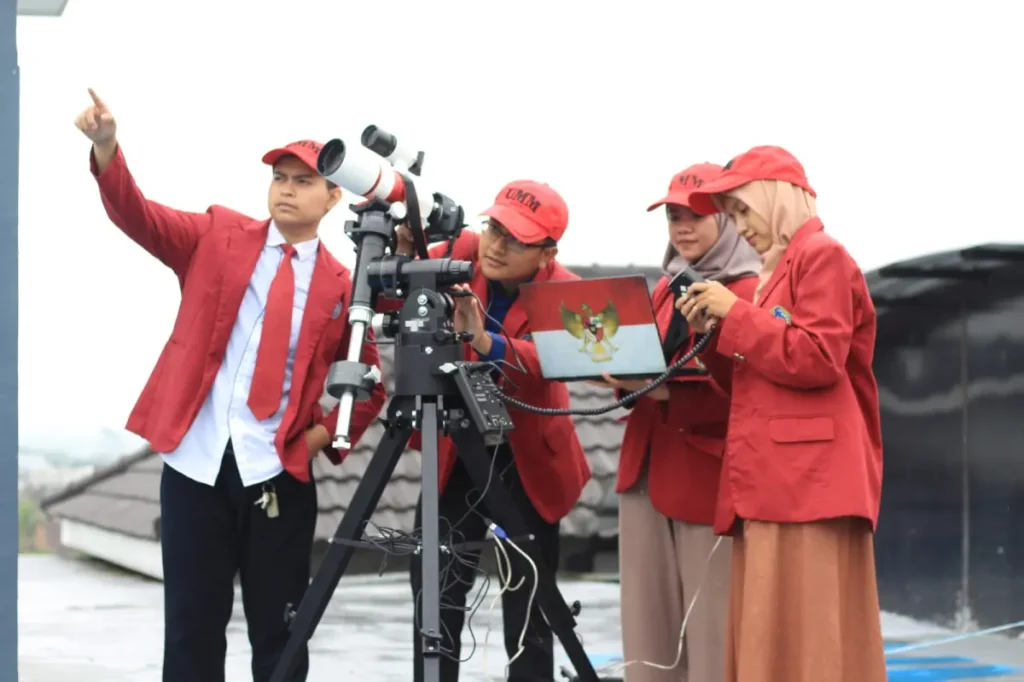 Prodi HKI UMM Gelar Observasi Gerhana Bulan dan Shalat Khusuf