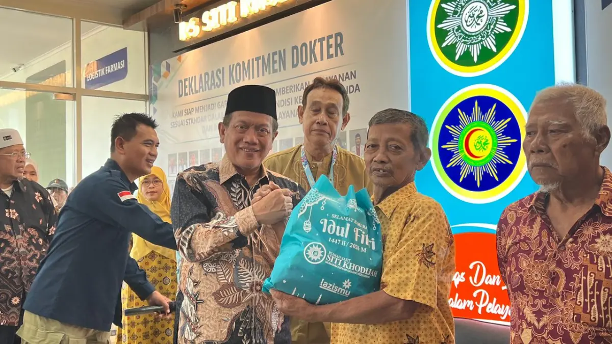 RS Siti Khodijah Muhammadiyah Sepanjang Salurkan 825 Paket Sembako