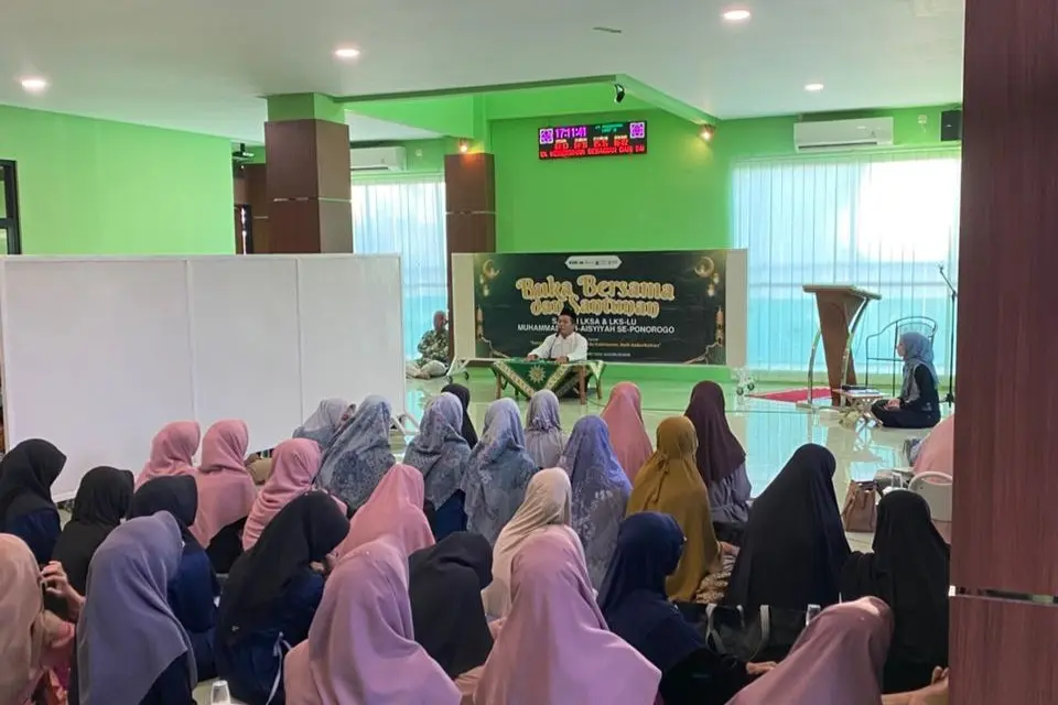 RSU Muhammadiyah Ponorogo Beri Santunan Anak Panti