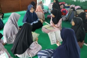 Kegiatan siswa SD Muhammadiyah Unggulan Purwodadi di Ramadhan Camp 2026 di Pesantren Darul Arqom Bayan (foto: ist/PWMU.CO)