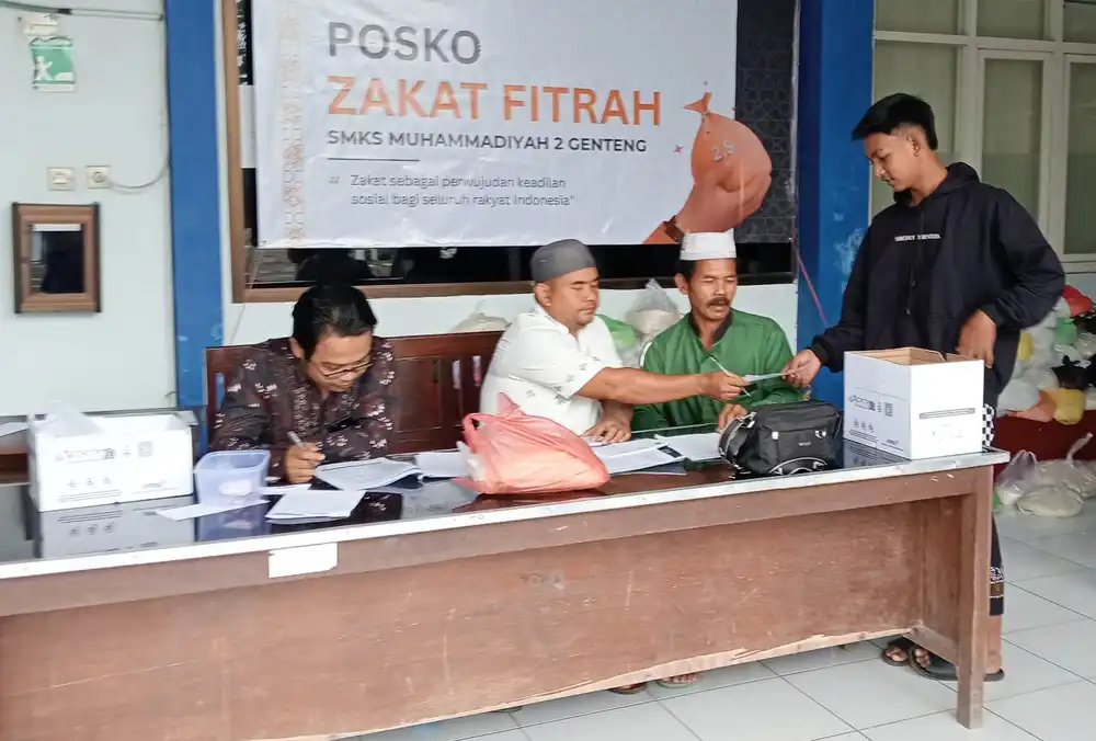 SMK Muda Genteng Layani Penerimaan dan Distribusi Zakat Fitrah