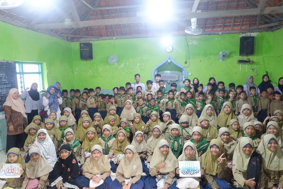 Safari Ramadan KM3 Smamio Perkuat Dakwah Pelajar di Ngemboh