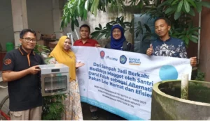 Santri MBS Darul Falah Kembangkan Budidaya Maggot untuk Pakan Lele