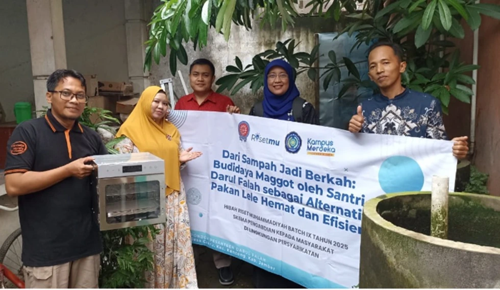 Santri MBS Darul Falah Kembangkan Budidaya Maggot untuk Pakan Lele