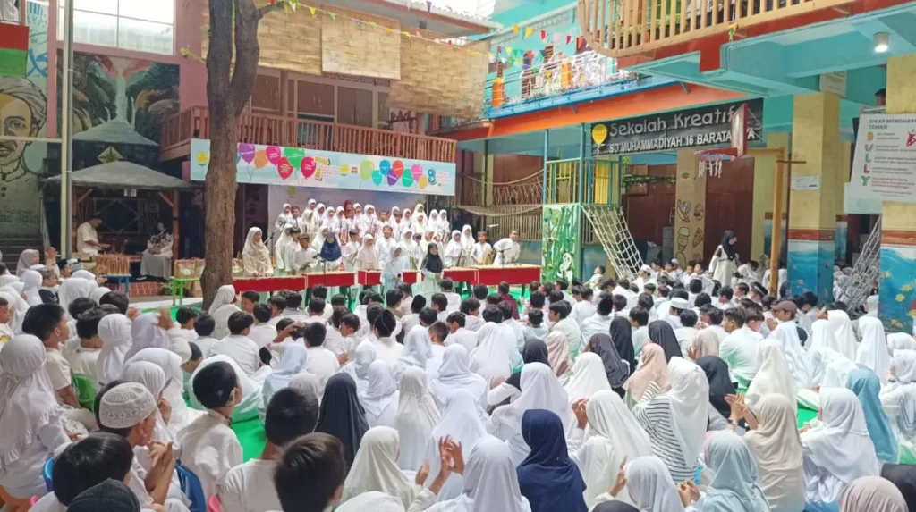 Symphony of the Qur’an di SD Muhammadiyah 16 Surabaya Meriahkan Nuzulul Qur’an