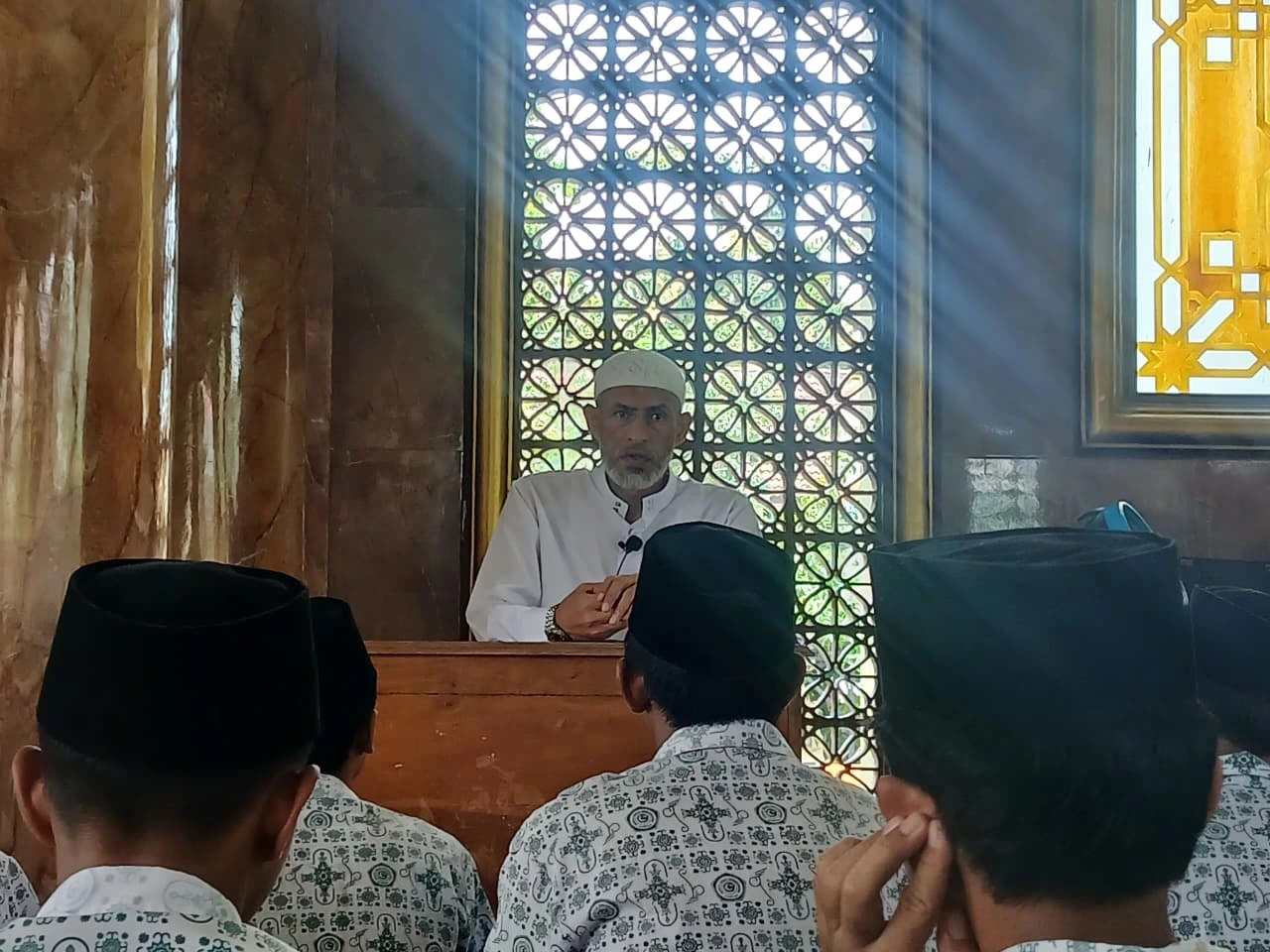Syaikh Khairiy Bahas Bahaya Kebohongan dalam Kultum Ramadan
