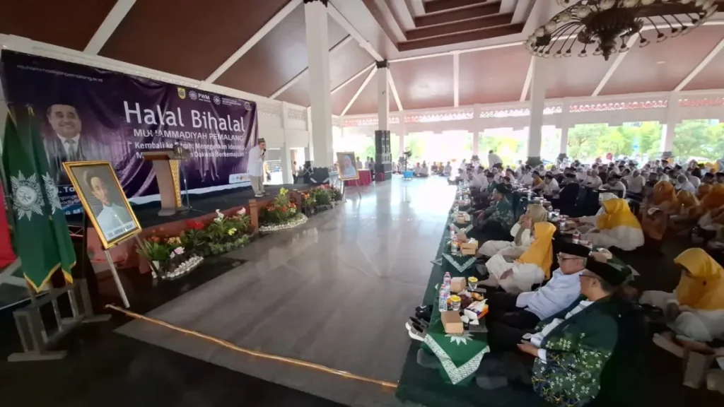 Tafsir Ajak Warga Muhammadiyah Lestarikan Tradisi Halal Bihalal