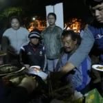 UMM dan Komunitas MURID Gelar Sahur On The Road untuk Tunawisma di Kota Malang