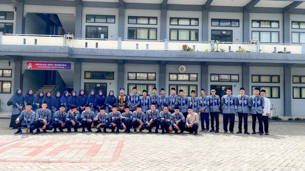 Semangat Baitul Arqam GTK SMA Muha Genteng Melebihi Para Murid