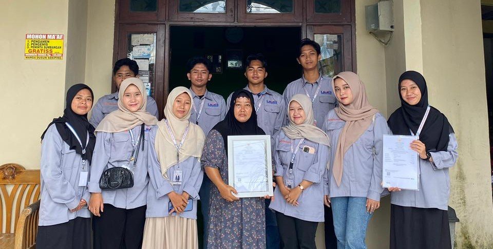 Mahasiswa KKN UMG Dampingi UMKM Dawarblandong Peroleh Sertifikat Halal