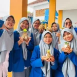 UMM Kenalkan Inovasi Pemanfaatan Trichoderma, Siswa Ubah Sampah Organik Jadi Kokedama
