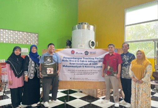 SMK Muhammadiyah 5 Kencong Kembangkan Teaching Factory Mulia Bread & Cakes