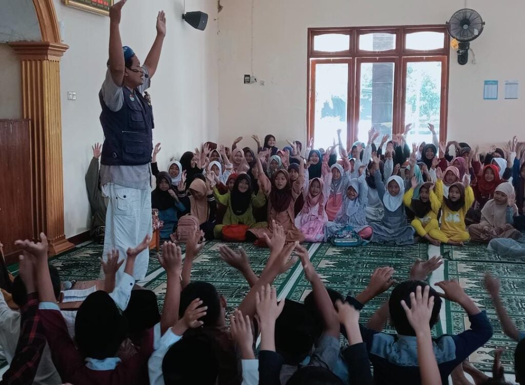 Ramadan Ceria di Pengalusan: Dongeng Islami Semarakkan Masjid, Anak-anak Belajar Makna Puasa Lewat Kisah Inspiratif