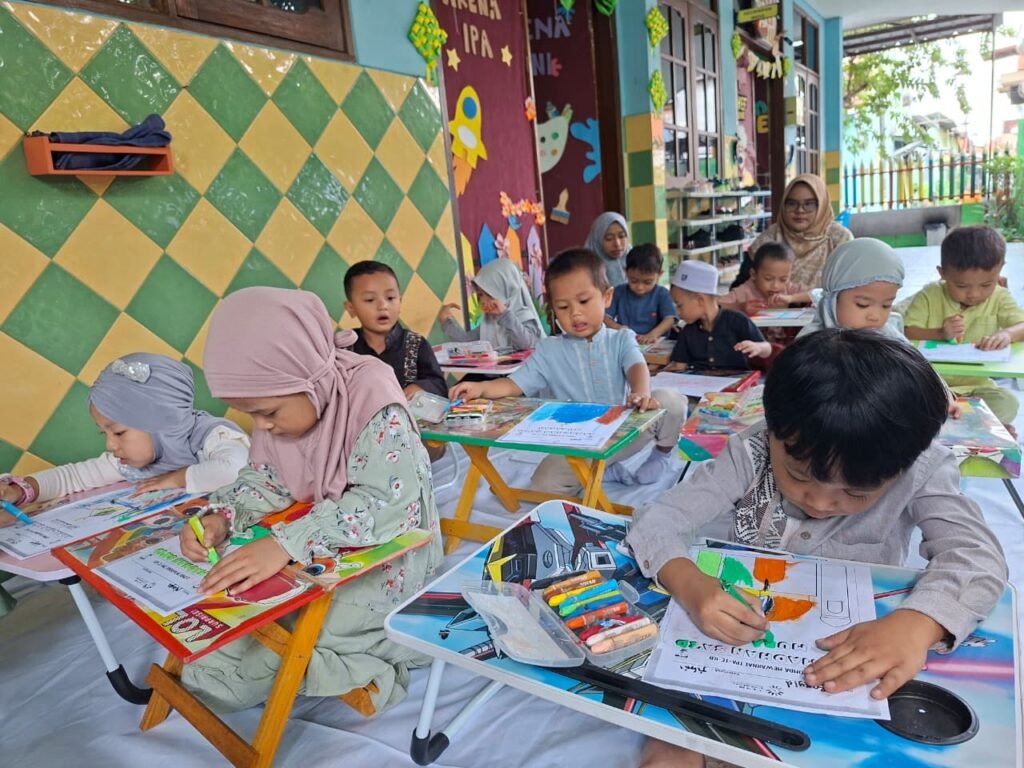 Ramadan Penuh Warna: Kreativitas Anak Bersinar dalam Lomba Mewarnai dan Menggambar di TK ABA Bebekan