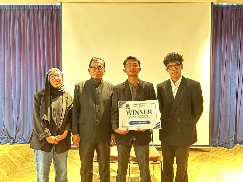 Santri PPI AMF Malang Raih Juara 1 IFIC 2025 Lewat Inovasi Tinta Spidol dari Kluwak