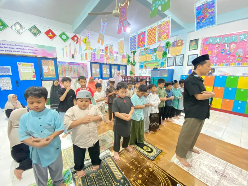 Buka Bersama hingga Tarawih, Siswa SDMM Ikuti TCDA Ramadan Penuh Kebersamaan