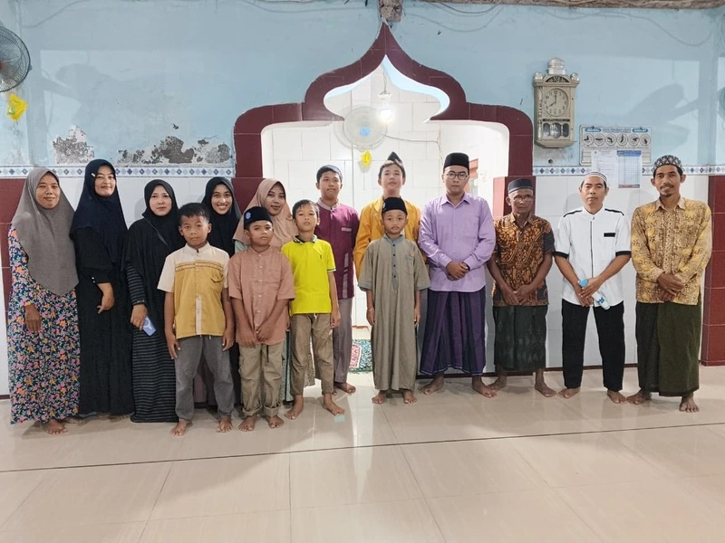 Langkah Kecil Syiar Besar, Siswa SD Mutu Kagumi Semarakkan Masjid Lewat Lentera