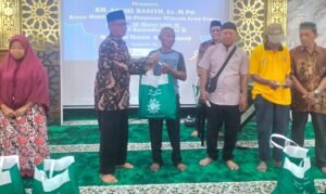 PRA GKB 4 Bagikan 200 Paket Sembako di Wilayah Randuagung