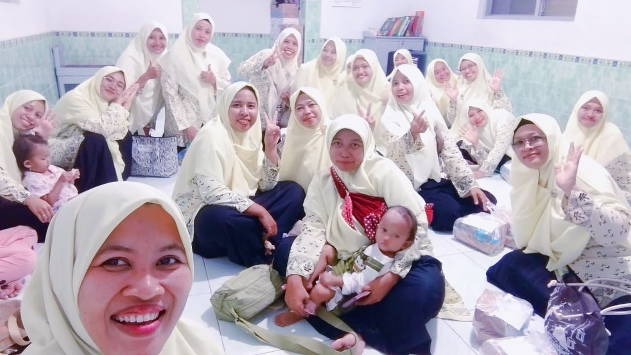 Nasyiah Sendangagung Berbagi Ifthar, Donasi Berdatangan Terus Meski Acara Sedang Berlangsung
